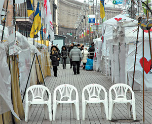 Палаточный городок на Крещатике уберут к Евро-2012