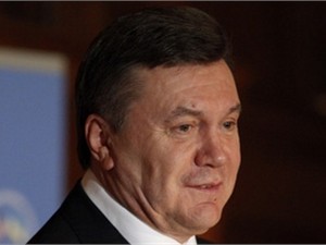 Янукович понял, чего ему не хватало – поэта