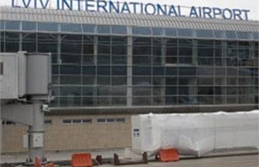 Во Львове рухнула часть гостиницы аэропорта 