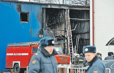 При пожаре на рынке в Москве сгорели 17 гастарбайтеров 