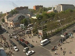 На улицах Днепропетровска появилась военная техника