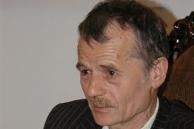 Лидер крымских татар неожиданно попросил об отставке