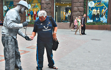 Живые скульптуры за день на Крещатике зарабатывают по 800 гривен 