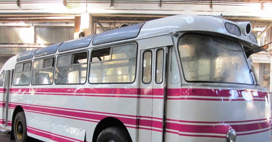 На День независимости по Киеву заколесит кофе-автобус в ретро-стиле