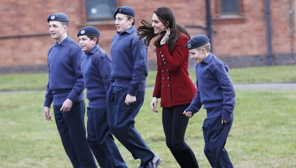 Герцогиня Кэтрин приняла участия в подготовительной тренировке кадетов королевских военно-воздушных сил