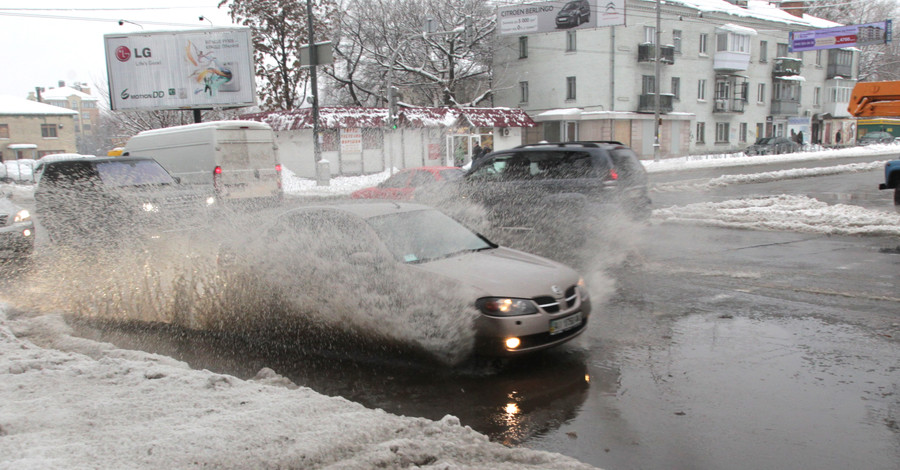 Потепление в Киеве обернется пробками, подтоплениями и болезнями