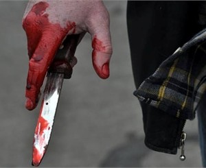 В Николаевской области мужчина, играя с ножом, убил себя