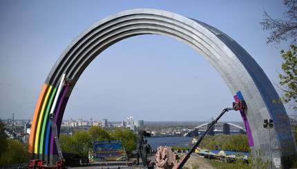 В Киеве арку Дружбы народов готовят к Евровидению 