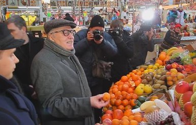 Жириновский забыл купить в Киеве горилку