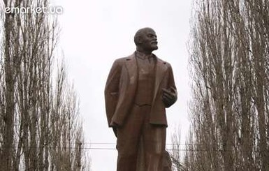 В Киеве продается памятник Ленину