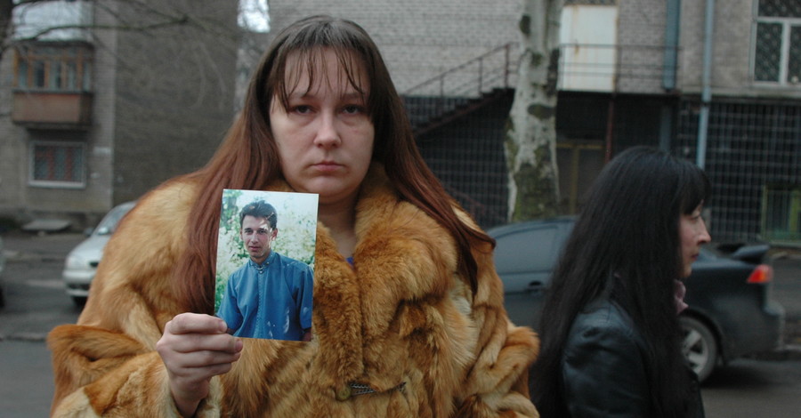 Жена напавшего на кредитный союз в Донецке: 