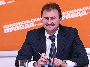 Попов пока не принял отставку главы 