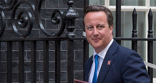 Британский премьер Кэмерон прервал свой визит в Европу из-за смерти Маргарет Тэтчер