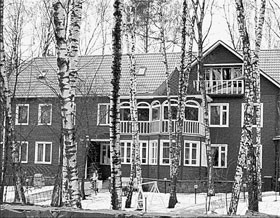 Андрей Макаревич купил дом у Якубовича, а Абдулов построил дачу сам 