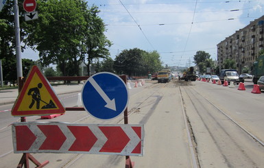 Масштабный ремонт дорог - на Площади Восстания, Салтовке и Клочковской