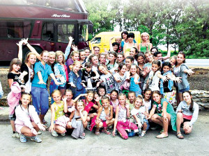 Дети, получившие ожоги ног на фестивале в Болгарии: 