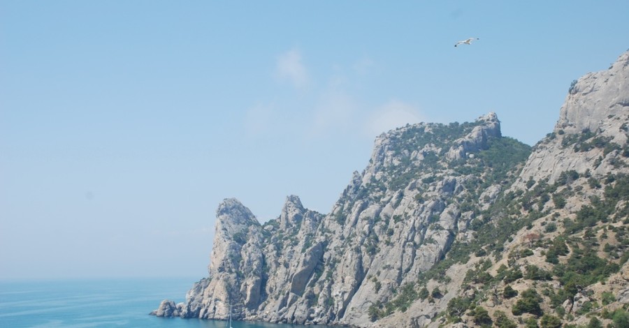 ТОП-5 новых маршрутов по Крыму: долины Ада и Рая, на вертолете между горными вершинами и купание в грязевых ваннах 
