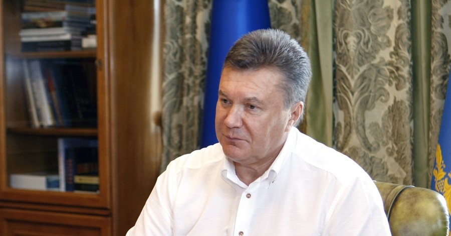 В отпуске Виктор Янукович поздравляет спортсменов и хлеборобов 