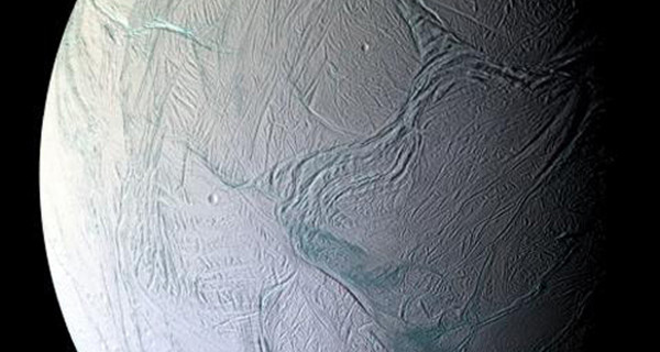 Ученые подтвердили: подо льдом спутника Сатурна находится океан