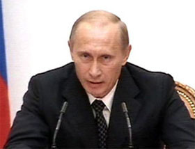 Директор разведслужб США: Путин уйдет в 2007 году 