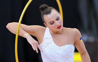 Украинская гимнастка Ризатдинова выиграла золото домашнего чемпионата мира в Киеве