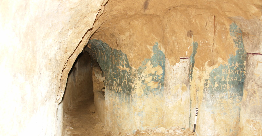 Под Харьковом нашли уникальный подземный скит монахов-отшельников