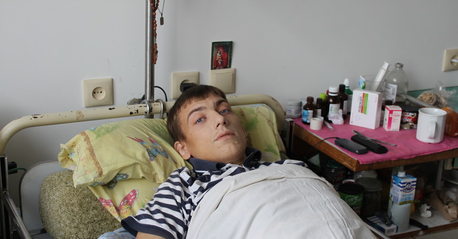 Во львовской больнице страдает от одиночества парализованный россиянин 
