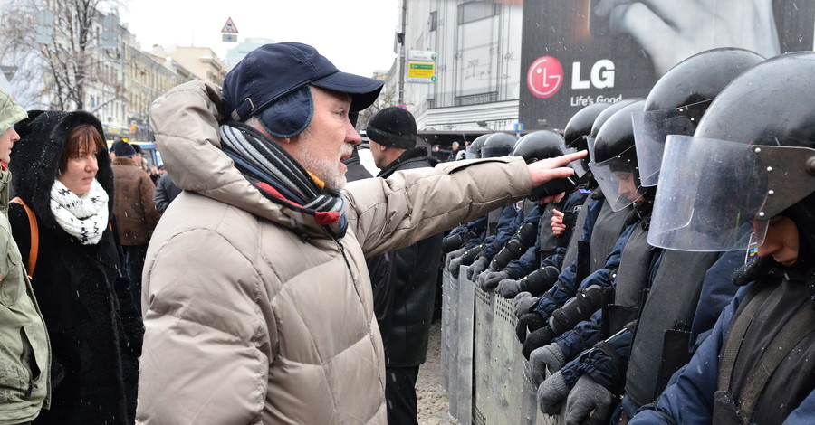 На Майдане простудились уже 45 бойцов ВВ