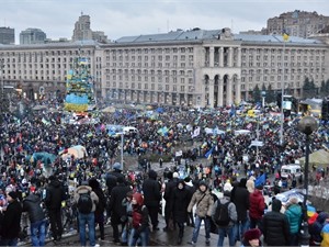 Евромайдан и антимайдан разделили 