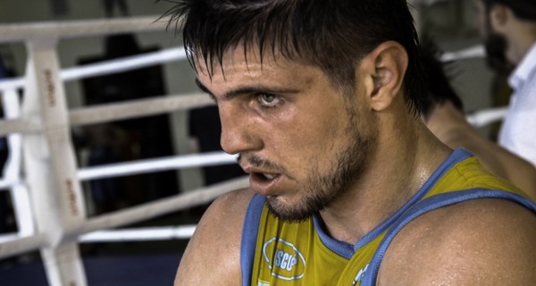 Еще один украинский боксер дебютирует на профессиональном ринге