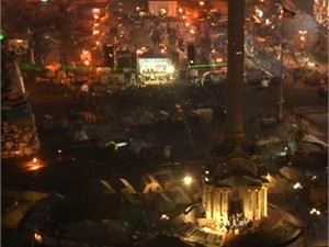 Митингующих на Евромайдане поздравляли Святой Николай и  Ангел