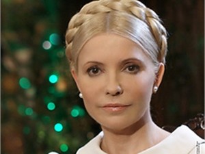 Оппозиционеры встретили Новый год под больницей Тимошенко