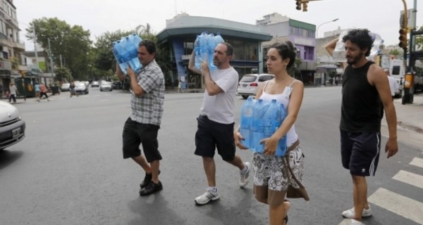 Жертвами аномальной жары в Аргентине под Новый год стали семь человек