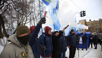 Протесты под консульствами РФ в Украине