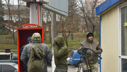 В Одессе активисты блокируют российское консульство