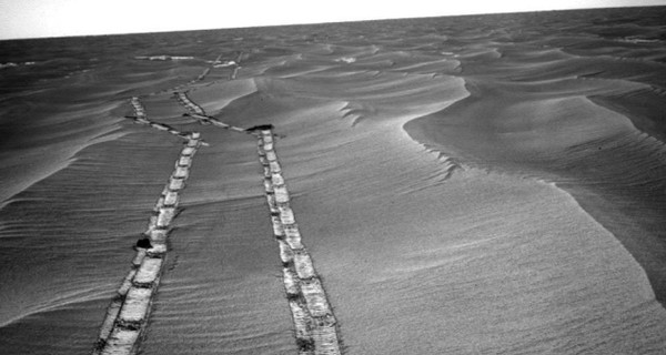 На Марсе нашли следы водоемов