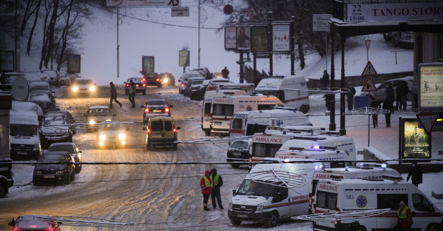 Митингующие на Грушевского и Майдане несут дозор и спасаются от мороза