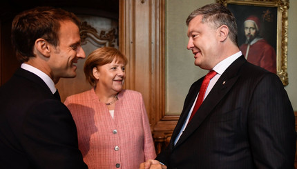 Переговоры в Аахене Меркель, Порошенко и Макрона 