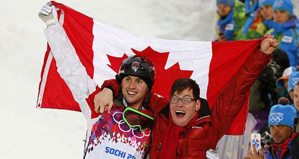 Канадский лыжник вытащил на трассу брата, больного ДЦП, чтобы отпраздновать золотую медаль вместе