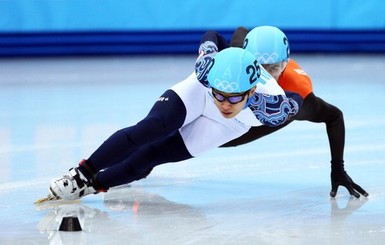 Россиянин Виктор Ан выиграл олимпийское золото в шорт-треке
