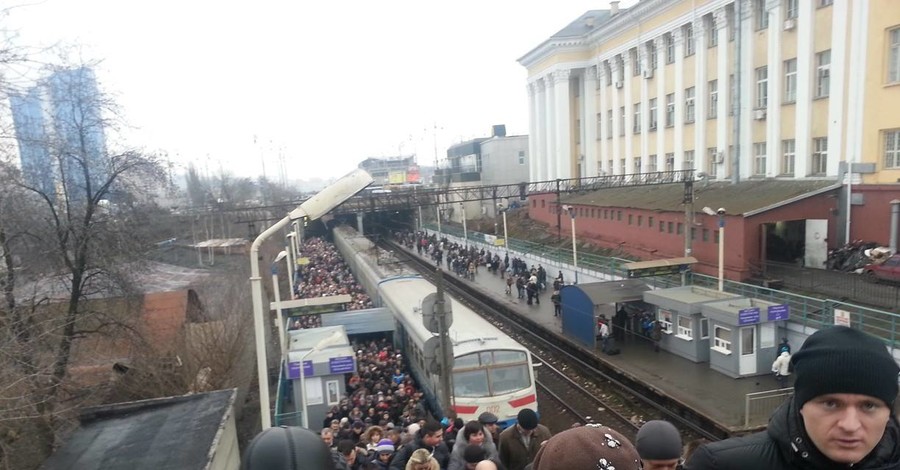 Пассажиры киевской электрички молились, чтобы не погибнуть в давке