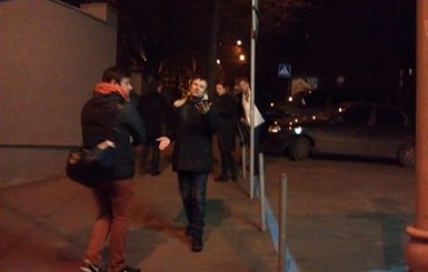 В центре Киева американец напал на самооборонцев и Вакарчука