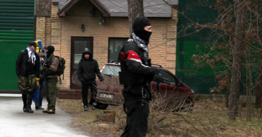Самооборона Майдана борется с самозванцами в своих рядах