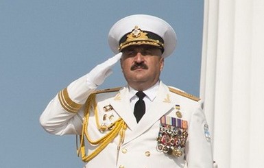 Турчинов уволил главнокомандующего вооруженными силами
