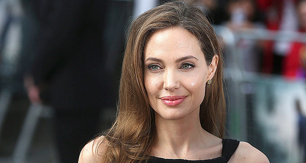 Анджелина Джоли готовится к новой операции