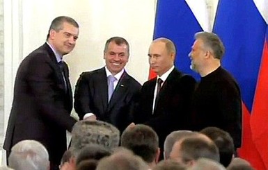 Путин попросил Госдуму присоединить Крым и Севастополь к России