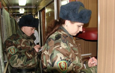 СНБО: Украина вводит визовый режим с Россией и отзывает войска из Крыма