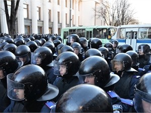 Запорожская милиция просит помочь пострадавшим на Майдане коллегам