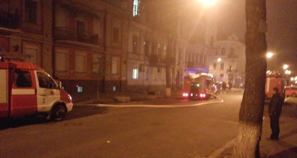 В Киеве подожгли офис КПУ