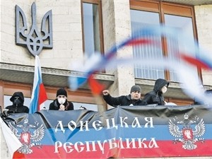 В Енакиево митингующие захватили мэрию и требуют отставки градоначальника